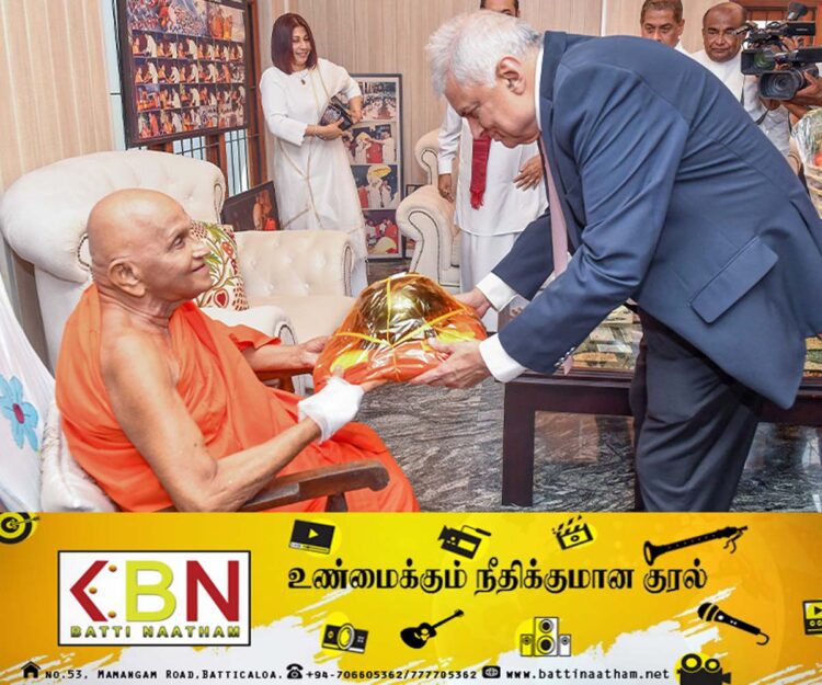 ஜனாதிபதிக்கு ஆதரவளிப்பதாக மகா சங்கத்தினர் உறுதி!