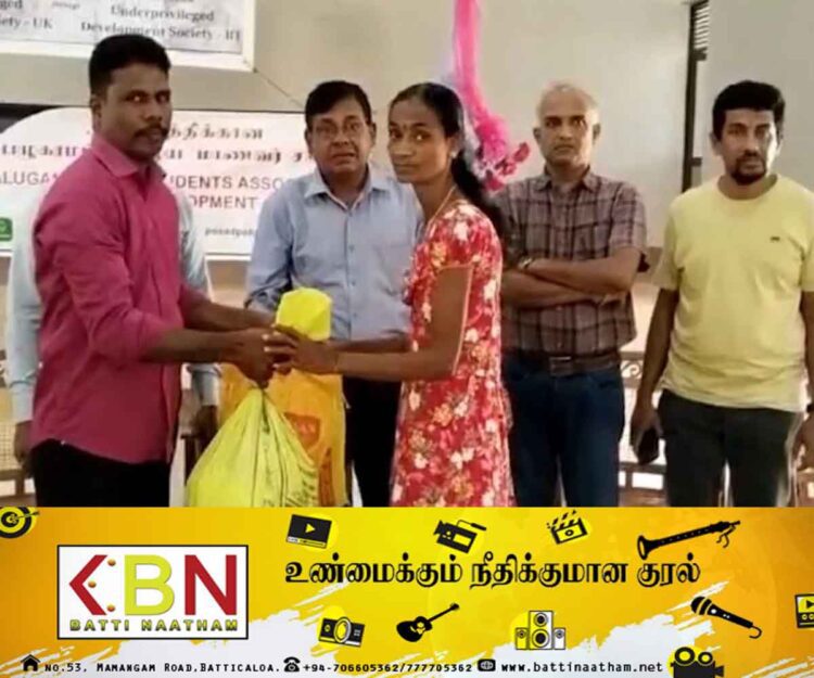 பழுகாமம் மற்றும் பட்டாபுர மக்களுக்கு பட்ஸ் அமைப்பினரால் நிவாரணப் பொருட்கள் வழங்கி வைப்பு!