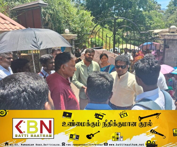 கண்டியில் உதவி ஆசிரியர்கள் போராட்டம்!