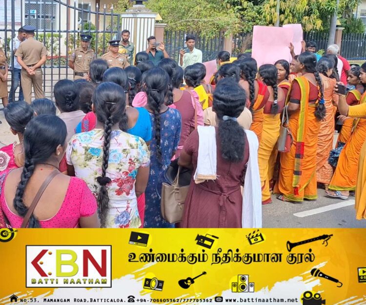 மூதூரில் தமிழ் அறநெறிப் பாடசாலை ஆசிரியர்கள் போராட்டம்!