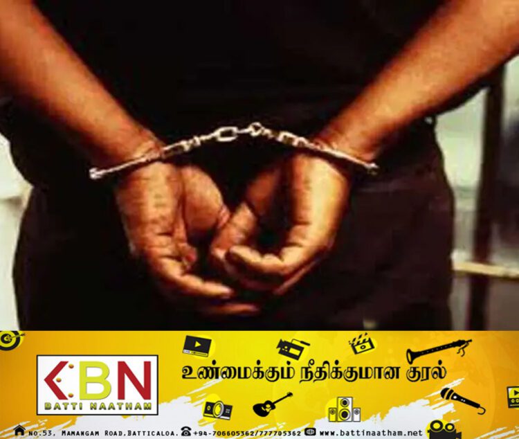 வெளிநாட்டுப் பிரஜையின் பணப்பையை திருடியவர் கைது!