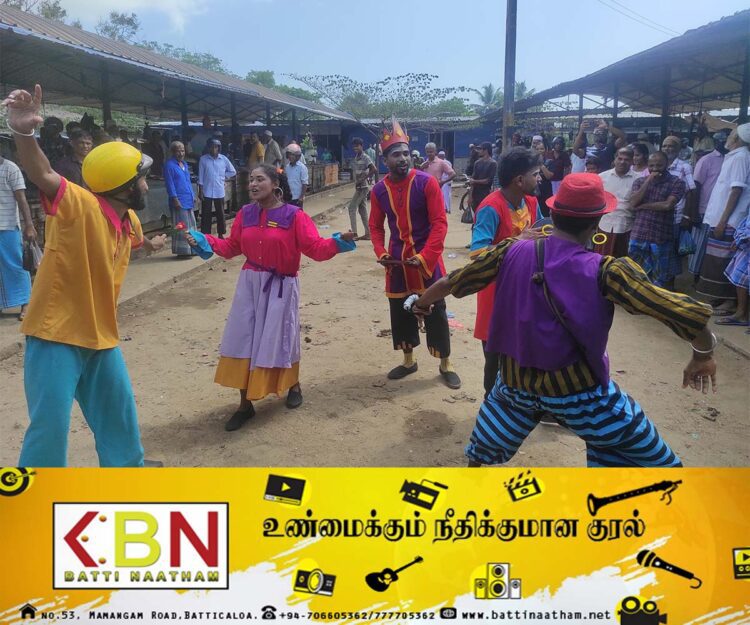 ஆடைத்தொழிற்சாலைகள் அமைக்கப்பட்டுள்ள பிரதேசங்களில் மனக்கவலை போக்கும் வீதி நாடகங்கள்!