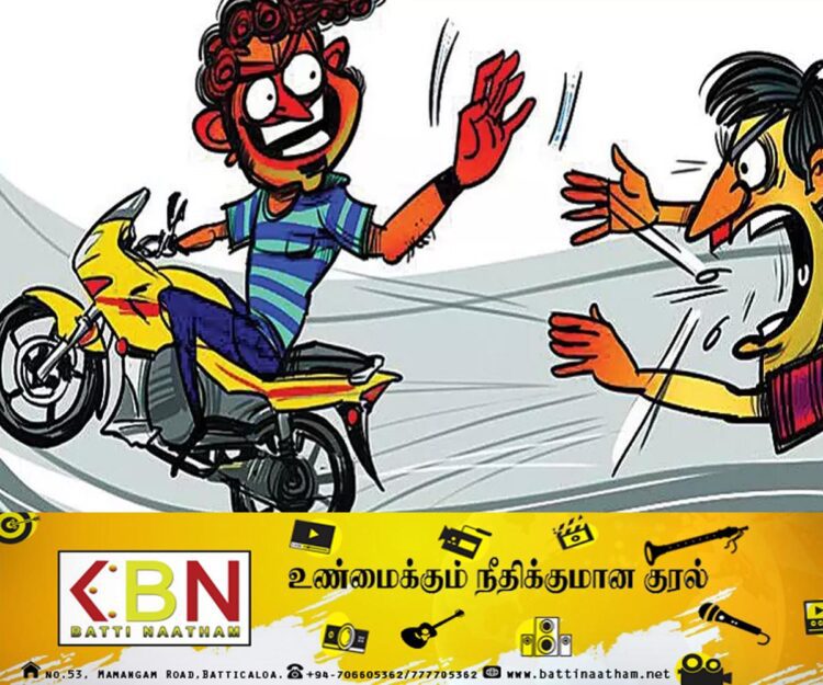 கொழும்பு நகைக் கடையொன்றில் துப்பாக்கியைக் காட்டி நகைகளை கொள்ளையடித்து திருடர்கள் தப்பியோட்டம்!