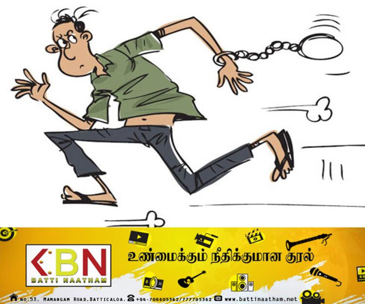 நீதிமன்றத்திற்கு அழைத்துச் செல்லப்பட்ட கைதிகள் தப்பியோட்டம்!