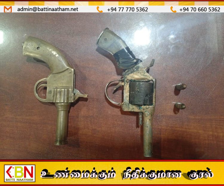 காலியில் ரிவோல்வர்களுடன் பெண் ஒருவர் கைது