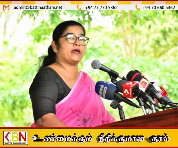 சிறுவர்களை கைப்பேசிகளை கையாளுவதற்கு பெற்றோர் அனுமதிக்கக் கூடாது; அமைச்சர் சரோஜா சாவித்திரி போல்ராஜ்