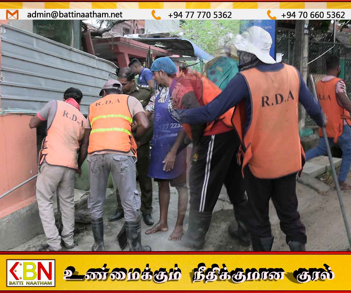 மட்டக்களப்பு வாவிக்கரை முதல் கல்லடி பாலம் வரை டெங்கு ஒழிப்பு சிரமதானம்