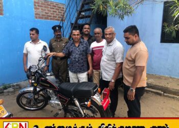 மட்டு நகரில் உணவகம் ஒன்றில் மோட்டார் சைக்கிள் திருடிவர் கைது