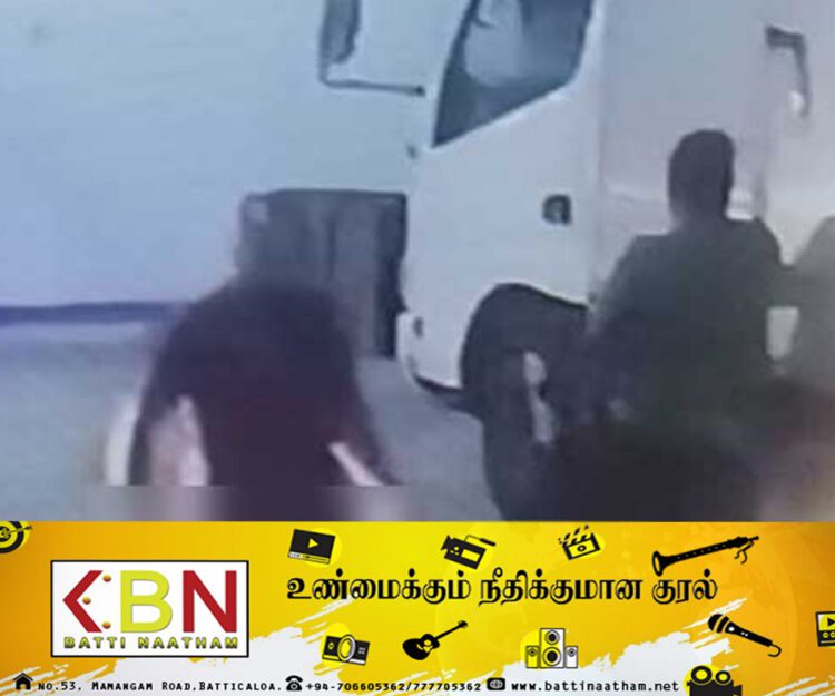 கைகளை துண்டாக வெட்டி எடுத்து சென்ற நபர்; கொழும்பில் நடந்த கொடூரம்!
