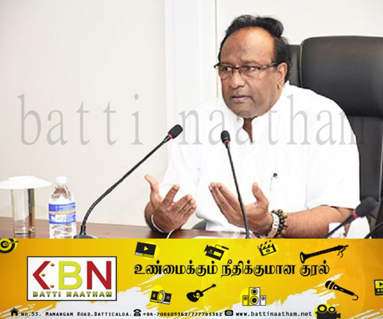 புலிப் பயங்கரவாதிகளை வீட்டுக்குள் வைத்து நினைவேந்துங்கள்; இப்படிக் கூறுகிறார் சரத் வீரசேகர!