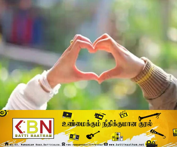 தனது மகளின் காதலனை வீட்டிற்கு அழைத்து சென்று தாக்கிய பெற்றோர்; உறவினர் ஒருவரும் கூட்டு!