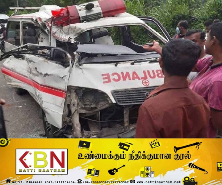 கோர விபத்தில் சிக்கி சிதறுண்டது அம்புலன்ஸ்; சாரதி படுகாயம்!