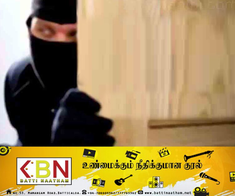 மட்டு நகரில் திருட்டு முயற்சியில் ஈடுபட்ட இளைஞன்; பொதுமக்கள் மடக்கி பிடிப்பு!