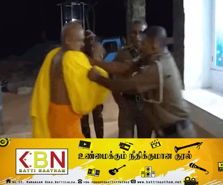 மட்டக்களப்பு அம்பிட்டியே சுமனரத்ன தேரருக்கும்-பொலிஸுக்குமிடையில் முறுகல்! (காணொளி)