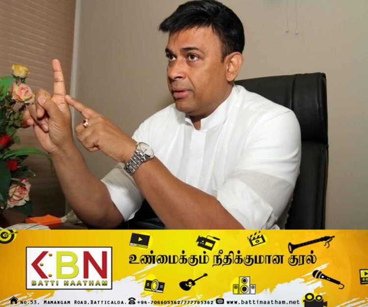 பட்டப்படிப்பை முடித்தார் முன்னாள் எம்.பி !