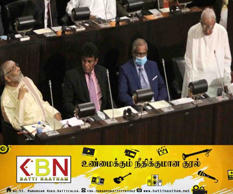 அனைத்து தமிழ் பாராளுமன்ற உறுப்பினர்களையும் பதவி விலகுமாறு பொதுமக்கள் கோரிக்கை!