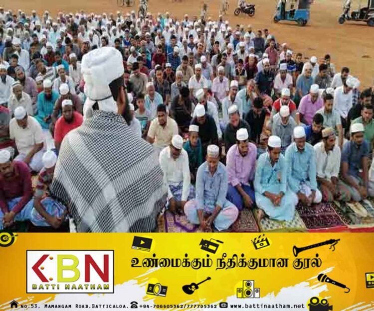 மழை வேண்டி ஓட்டமாவடியில் தொழுகை!