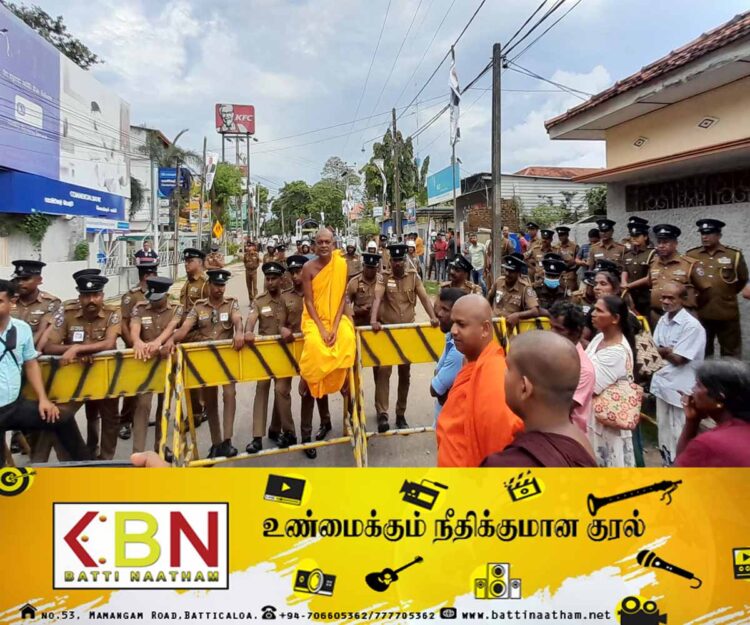 பிள்ளையானும்- வியாழேந்திரனும் எமக்கு எதிராக பேசியதில்லை; அம்பிட்டிய சுமண ரத்ன தேரர் கூறுகிறார்!