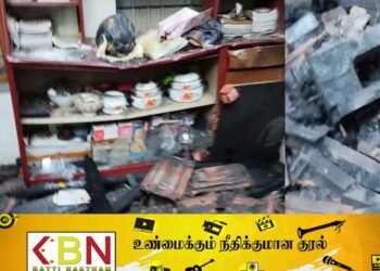 மட்டு காத்தான்குடியில் சொந்த வீட்டை தீ வைத்து எரித்த நபர்!