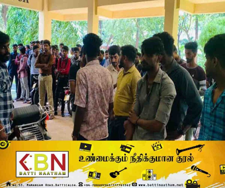 யாழ். பல்கலைக்கழக மாணவர்களின் போராட்டம்!