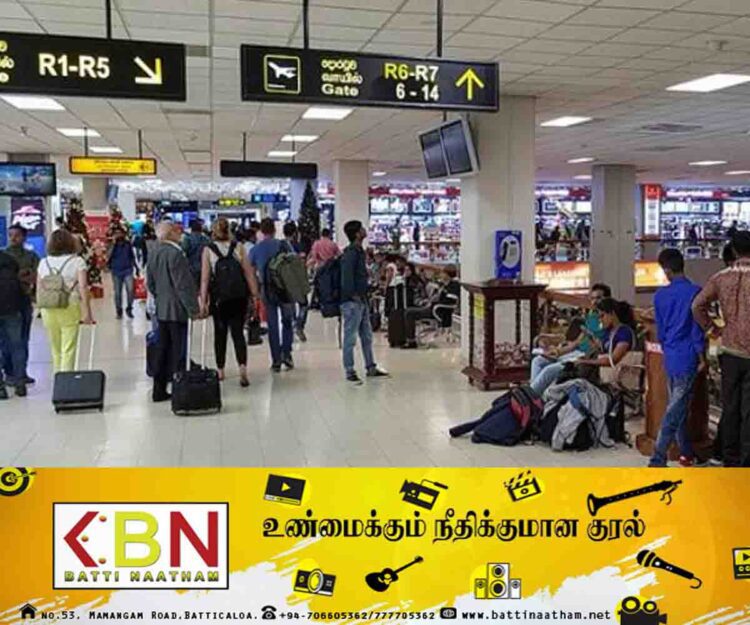 கனடா செல்ல முயன்றவர் கட்டுநாயக்க விமான நிலையத்தில் கைது!