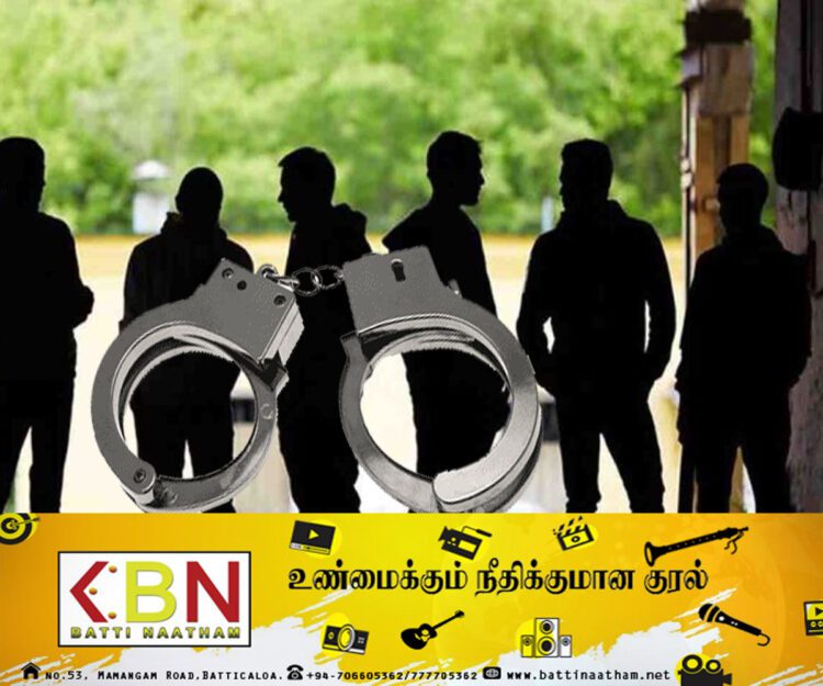 சம்மாந்துறையில் மாணவிகளுக்கு பின்னால் செல்லும் இளைஞர்கள்; அதிரடியாக கைது செய்யும் சம்மாந்துறை பொலிஸார்!