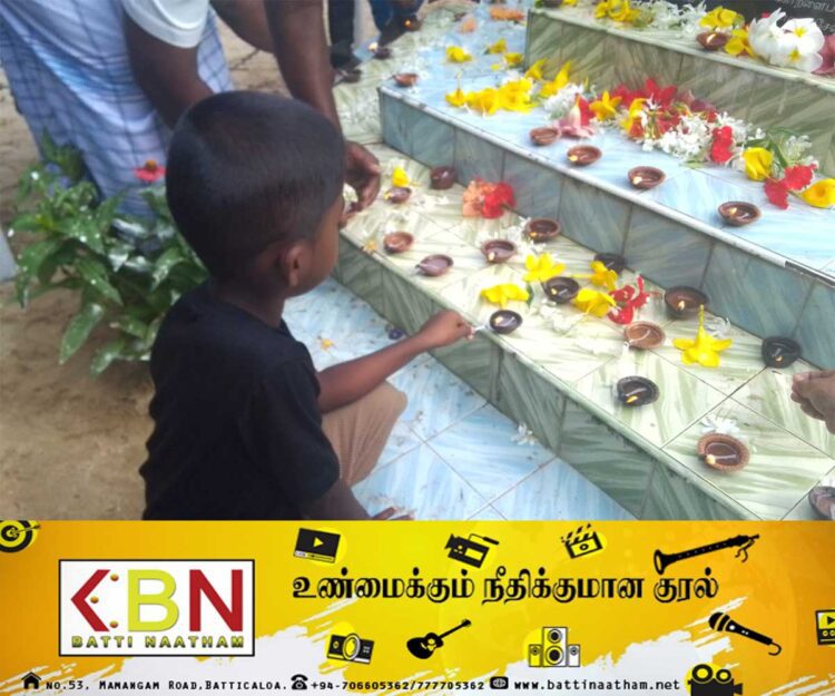 சுனாமியில் உயிர் நீத்த உறவுகளுக்கு பாசிக்குடா கடற்கரையில் நினைவேந்தல்!