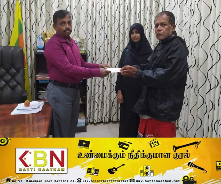 கடும் காற்று மற்றும் பெரு மழையினால் பாதிக்கப்பட்ட காரைதீவு பிரதேச குடும்பங்களுக்கு நஸ்ட ஈடு!