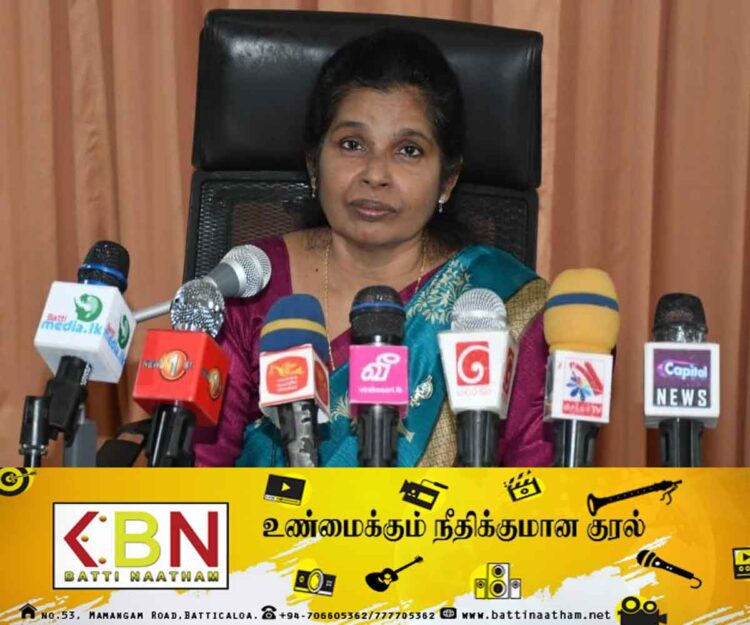 மட்டக்களப்பில் வெள்ளத்தினால் பாதிக்கப்பட்ட 353 குடும்பங்கள் நலன்புரி நிலையங்களில் பராமரிக்கப்பட்டு வருகின்றனர்; மட்டக்களப்பு மாவட்ட அரசாங்க அதிபர்!