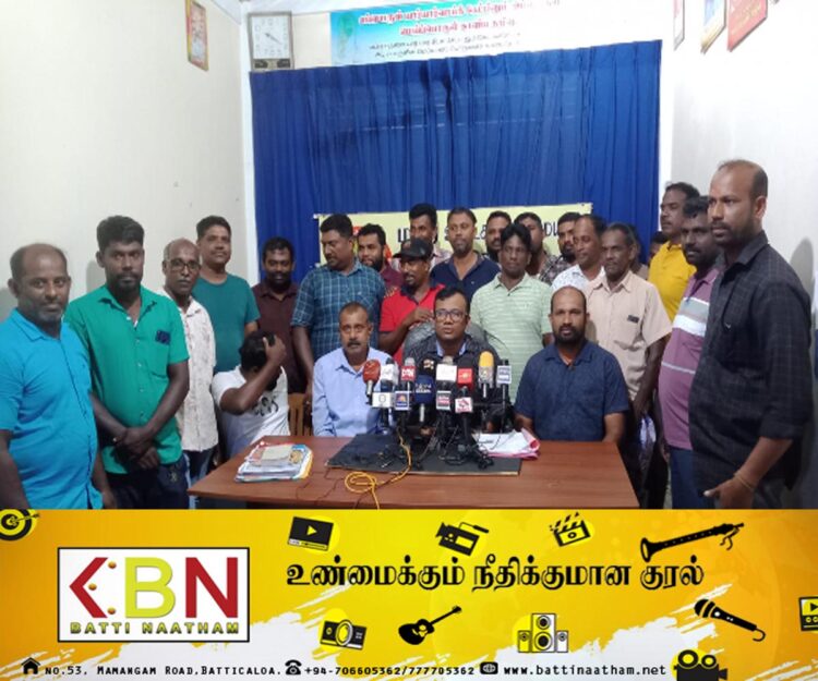 வியாழேந்திரனுக்கு எதிராக சவப்பெட்டி போராட்டம்; எங்களுக்கு சம்பந்தமில்லை என்கிறது கனிமப்பொருள் அகழ்வு அனுமதி பத்திர உரிமையாளர்கள் சங்கம்!