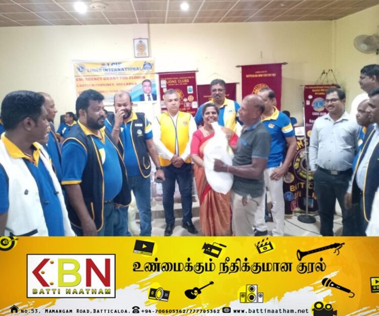 வவுணதீவில் வெள்ளத்தினால் பாதிக்கப்பட்ட மக்களுக்கு உலர் உணவுப்பொதிகள் வழங்கி வைப்பு!