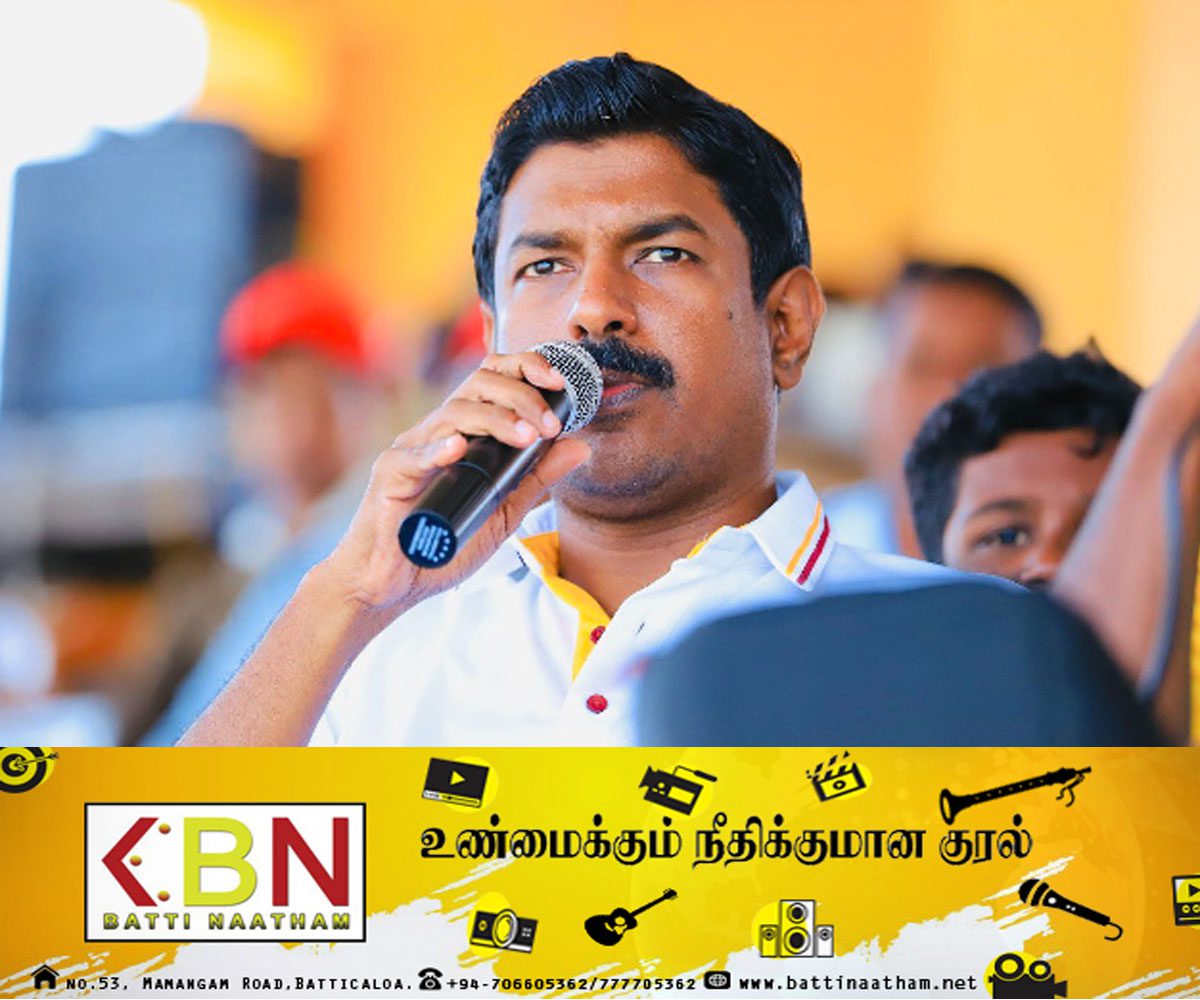 கிளிநொச்சியில் தமிழ் பாடசாலையை முஸ்லிம் பாடசாலையாக மாற்றிய அதிபர்!