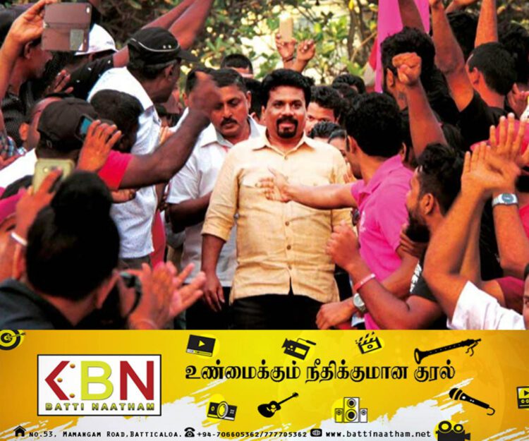 ஜே.வி.பியின் மாநாட்டுக்கு அழையா விருந்தாளியாக சுமந்திரன்; டக்ளஸ் கண்டனம்!
