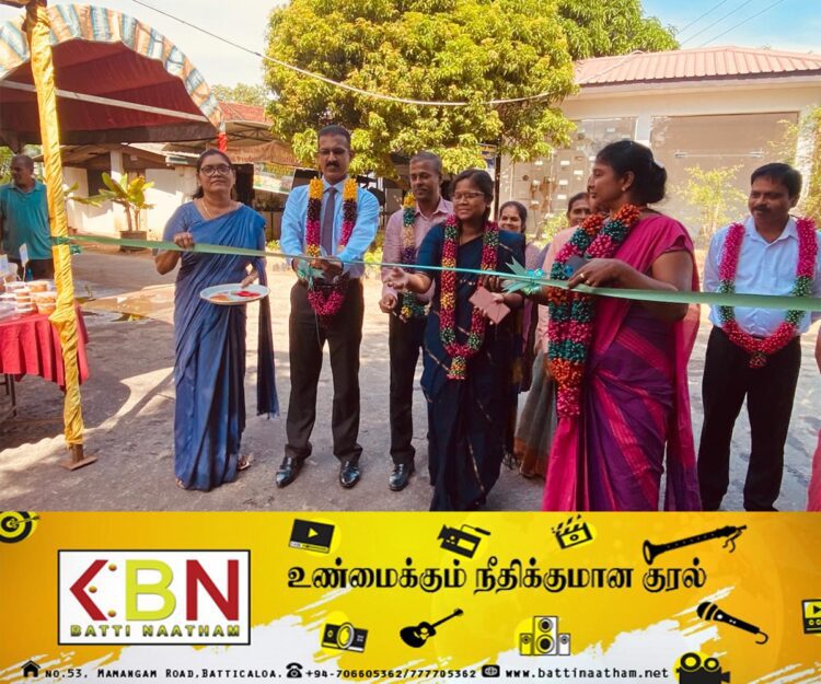மண்முனை வடக்கு பிரதேச செயலகத்தில் உள்ளூர் உற்பத்திப்பொருட்களின் விற்பனை கண்காட்சி!