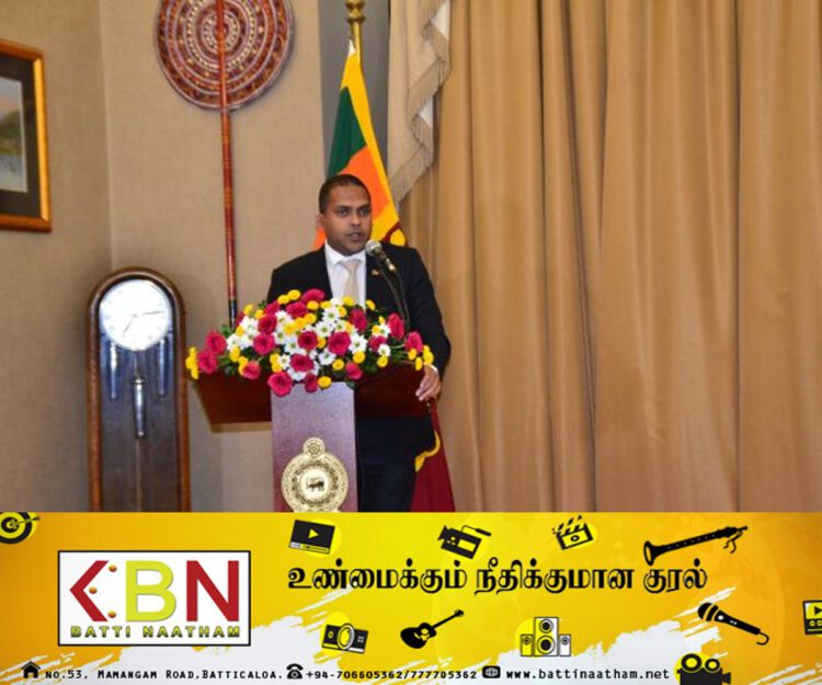 நாட்டின் இன்றைய பொருளாதார வளர்ச்சிக்கு ரணிலே காரணம்; ஹரின் பெர்னாண்டோ புகழாரம்!