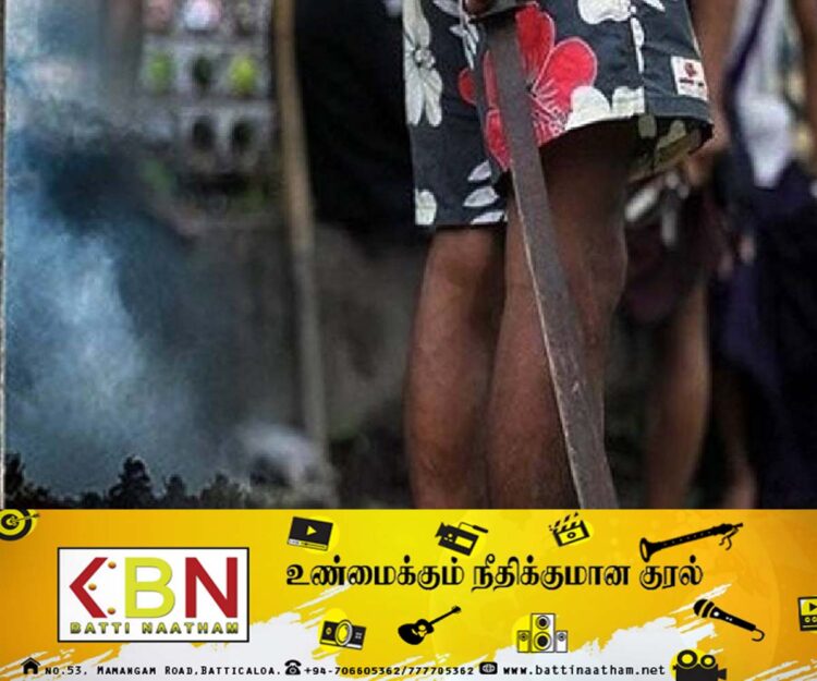 மீனவர்களிடையே மோதல்; வாள் வெட்டில் ஒருவர் பலி!