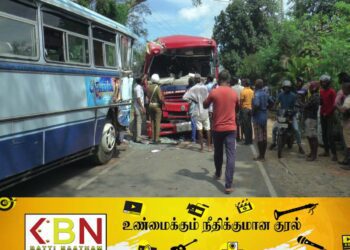 அக்கறைப்பற்றில் இரு பஸ்கள் ஒன்றுடன் ஒன்று மோதி விபத்து!