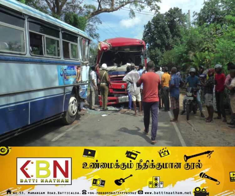 அக்கறைப்பற்றில் இரு பஸ்கள் ஒன்றுடன் ஒன்று மோதி விபத்து!