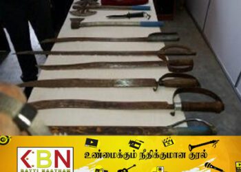 யாழில் வாள்களுடன் இளைஞன் கைது!