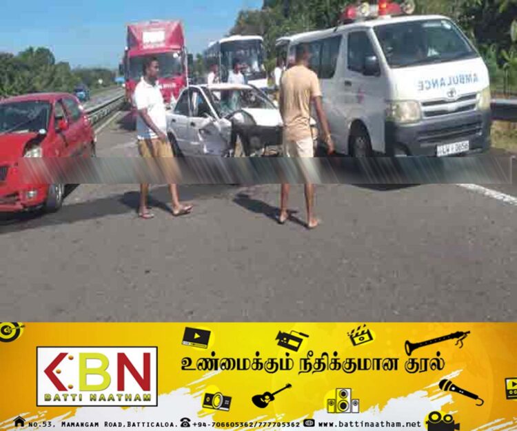 கதிர்காமத்திலிருந்து வீடு திருப்பிய கார் தெற்கு அதிவேக நெடுஞ்சாலையில் விபத்து!