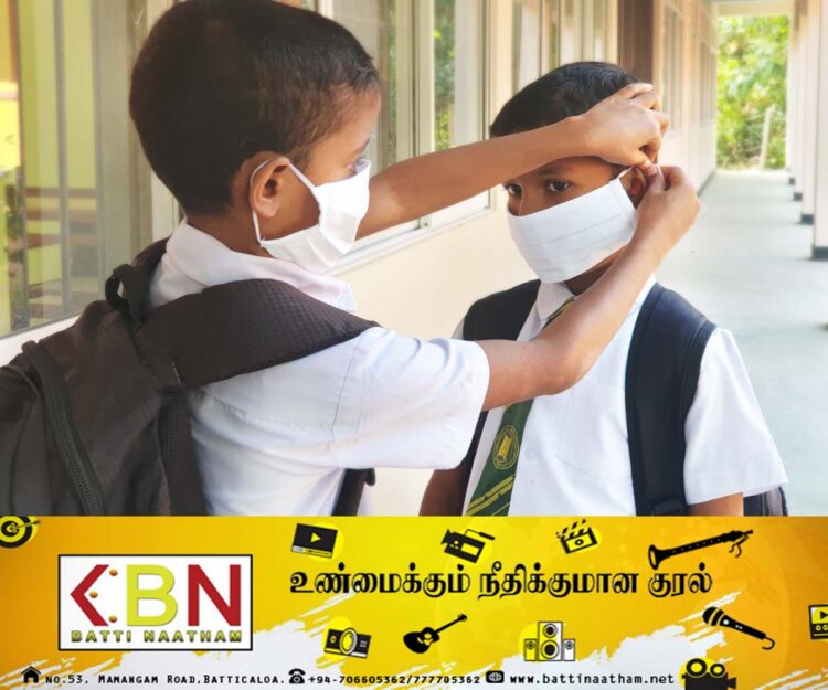 நாட்டில் மீண்டும் கொவிட் பாதுகாப்பு வழிகாட்டுதல்களை பின்பற்றுமாறு அறிவுறுத்தல்!