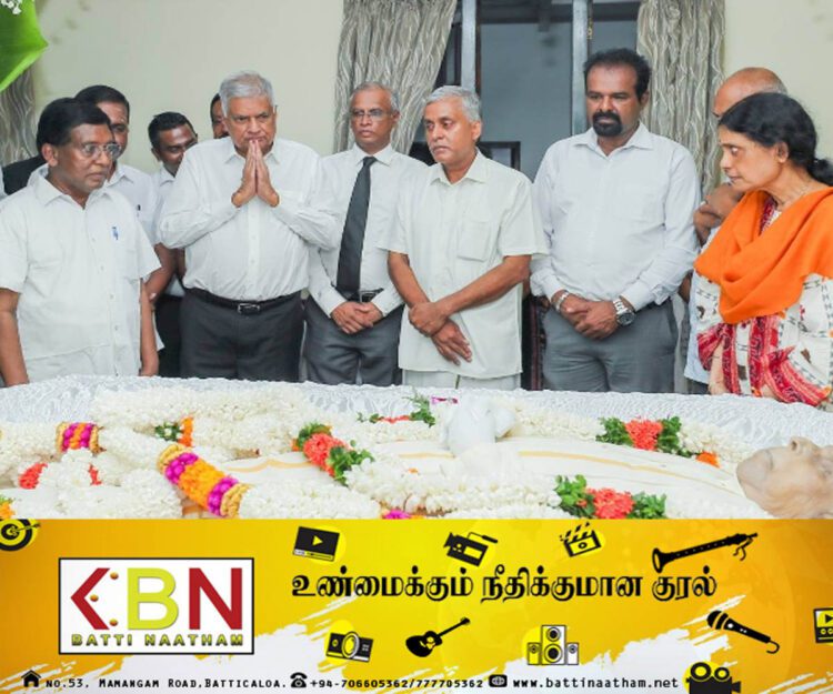 யாழில் மக்கள் அஞ்சலிக்காக வைக்கப்பட்டுள்ள சம்பந்தனின் பூதவுடல்!