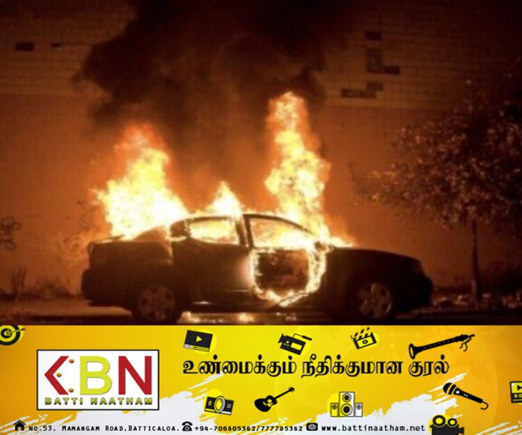 மாவத்தை பகுதியில் கராஜில் நிறுத்தி வைக்கப்பட்டிருந்த கார் தீக்கிரை!