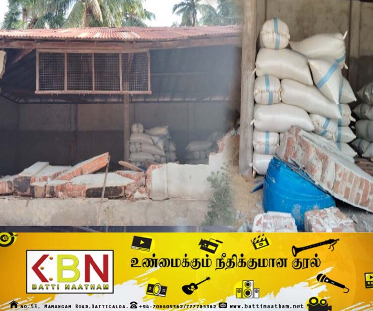 வவுணதீவு பகுதியில் நெற்களஞ்சியசாலையை சேதப்படுத்திய காட்டு யானை!