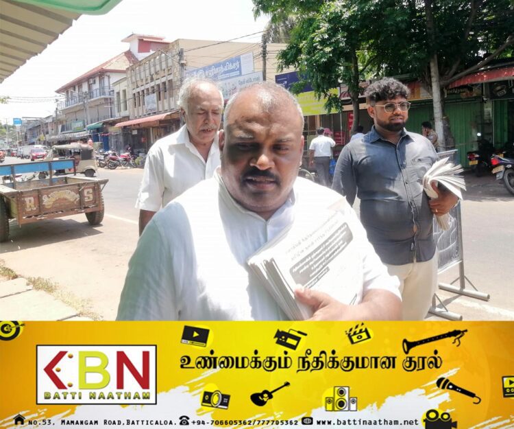 ஜனாதிபதி தேர்தலை புறக்கணிக்க கோரி யாழில் துண்டுப்பிரசுரம் விநியோகித்த எம்.பி!