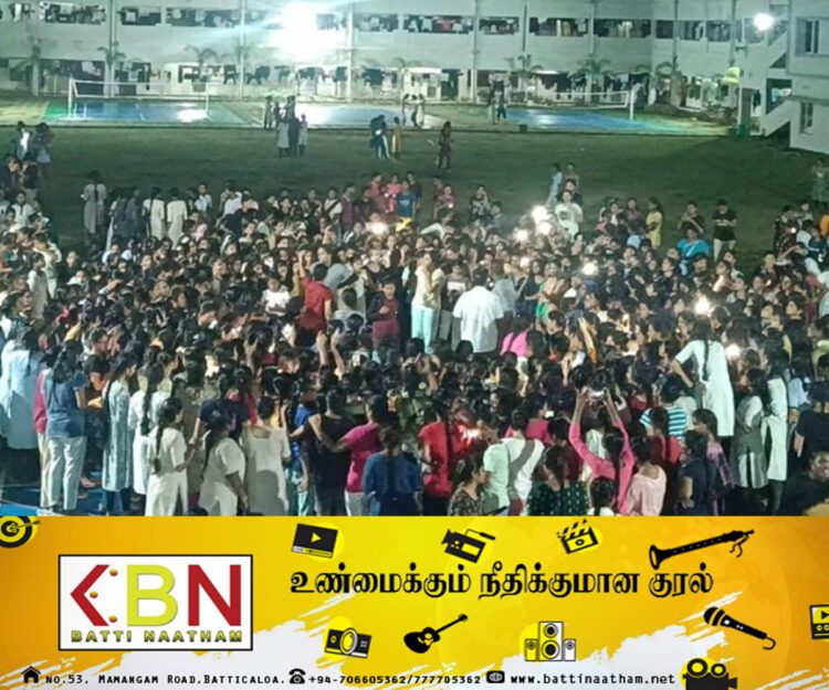 மாணவிகளின் விடுதி குளியலறையில் இரகசிய கெமரா; காணொளிகள் மாணவர்களுக்கு விற்பனை!