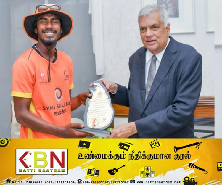 இலங்கையை சுற்றி வந்து சாதனை படைத்த ஷஹ்மி ஷஹீத்தை பாராட்டிய ஜனாதிபதி!