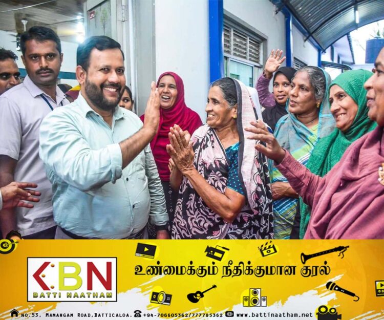 பொய் பேசாத, வழங்கிய வாக்குறுதிகளைக் காப்பாற்றுகின்ற நேர்மையான அரசியல்வாதி சஜித்: ஏறாவூரில் பெண்களிடம் ரிசாட் கோரிக்கை !