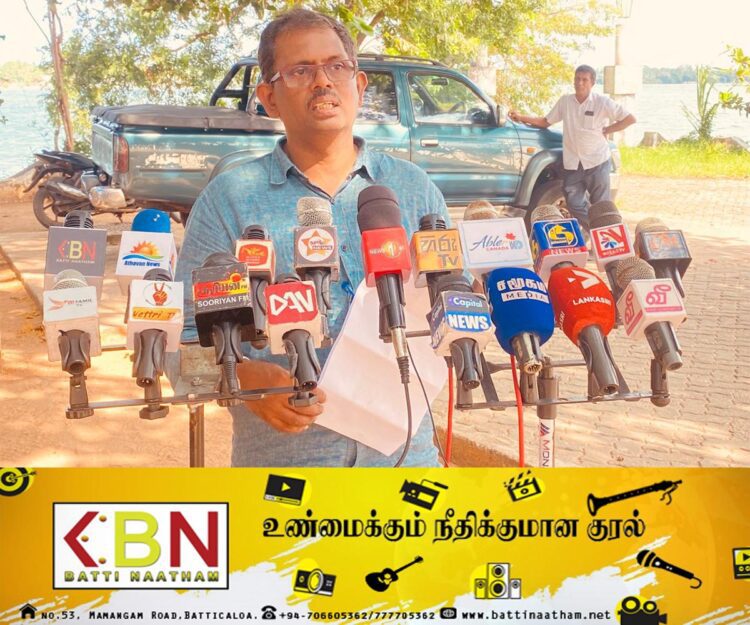 முறைப்பாடு செய்ய மட்டு மாவட்ட செயலகத்திற்கு வருகை தந்த ஜனாதிபதி வேட்பாளர் திலகராஜ்!