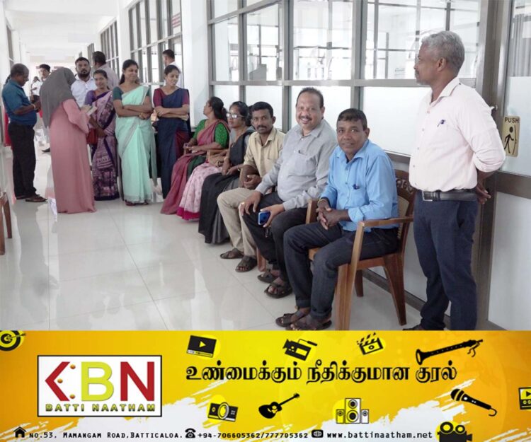 மட்டக்களப்பில் சுமூகமாக நடைபெற்ற ஜனாதிபதி தேர்தலின் தபால் மூல வாக்களிப்புக்கள்！